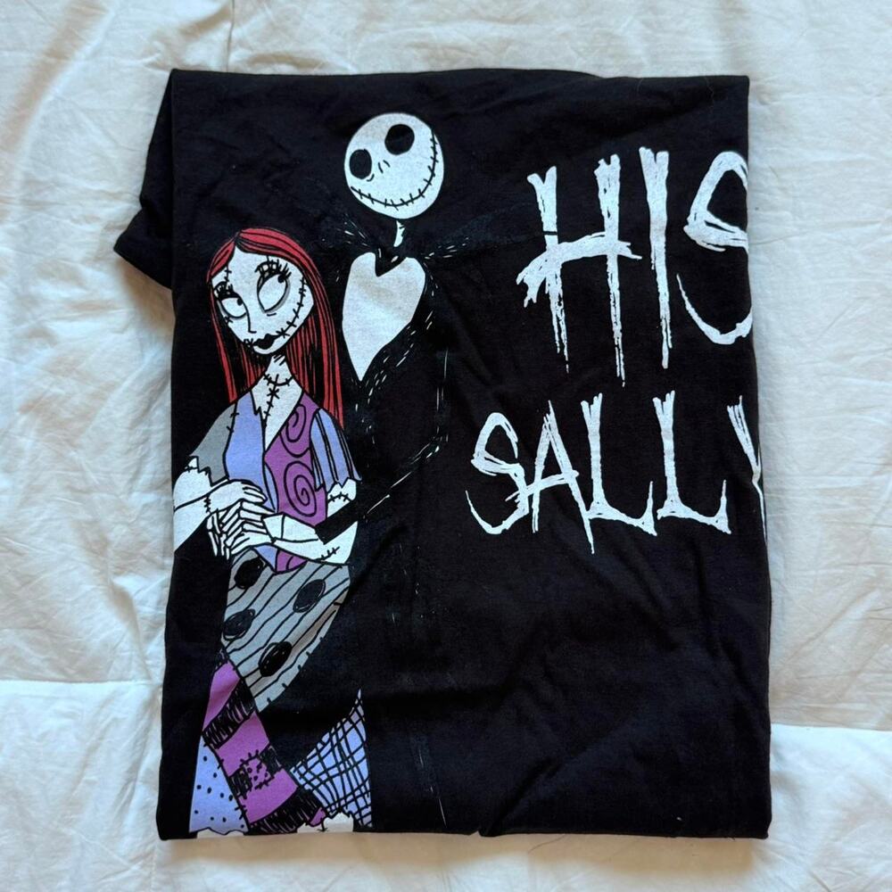 Nightmare before christmas graphic tee sz m his Sally emo hot topic romantic‎ - Picture 2 of 6